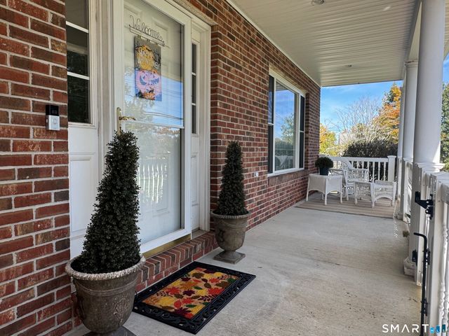 8 Hill Street, East Haven, CT 06512