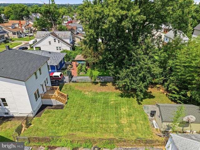 2818 LINGANORE AVE, Baltimore, MD 21234