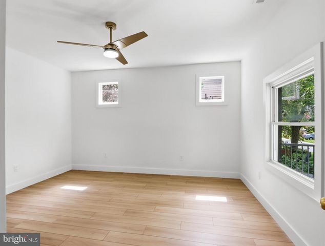 2818 LINGANORE AVE, Baltimore, MD 21234