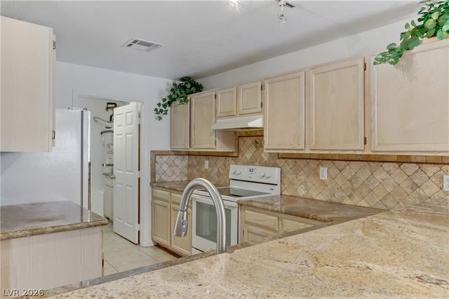 3660 Renovah Street 204, Las Vegas, NV 89129