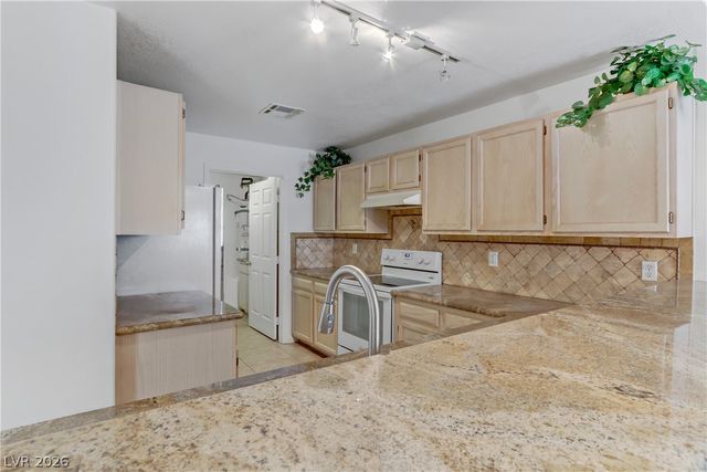 3660 Renovah Street 204, Las Vegas, NV 89129