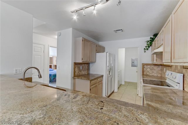 3660 Renovah Street 204, Las Vegas, NV 89129