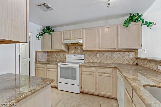 3660 Renovah Street 204, Las Vegas, NV 89129