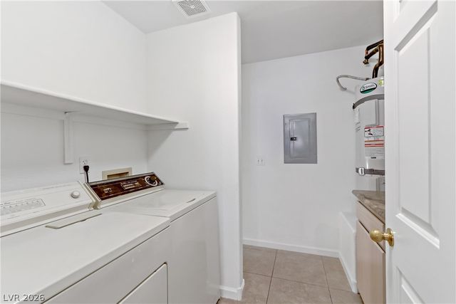 3660 Renovah Street 204, Las Vegas, NV 89129
