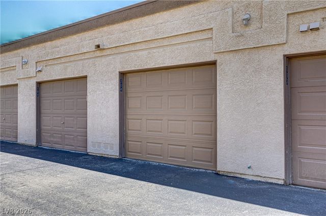 3660 Renovah Street 204, Las Vegas, NV 89129