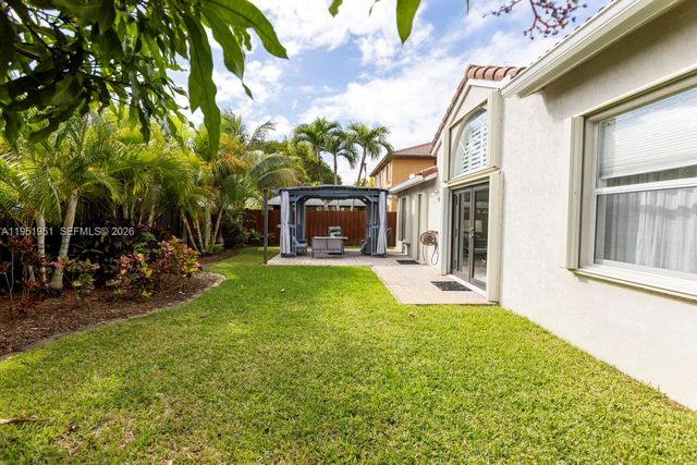 8974 SW 212th Ln, Cutler Bay, FL 33189