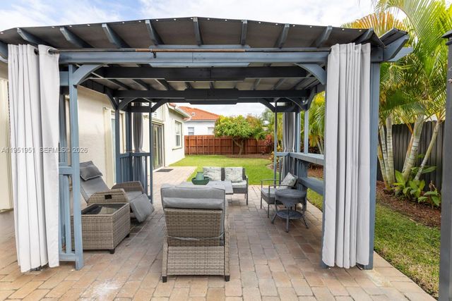 8974 SW 212th Ln, Cutler Bay, FL 33189