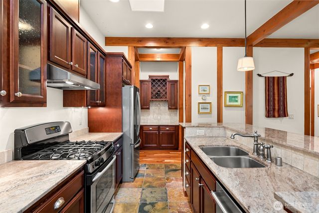 1910 40th Street, Bellingham, WA 98229