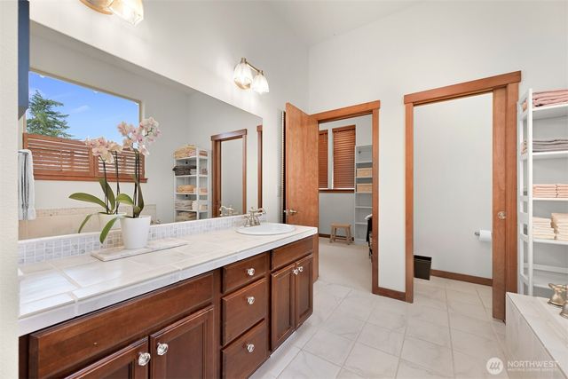 1910 40th Street, Bellingham, WA 98229