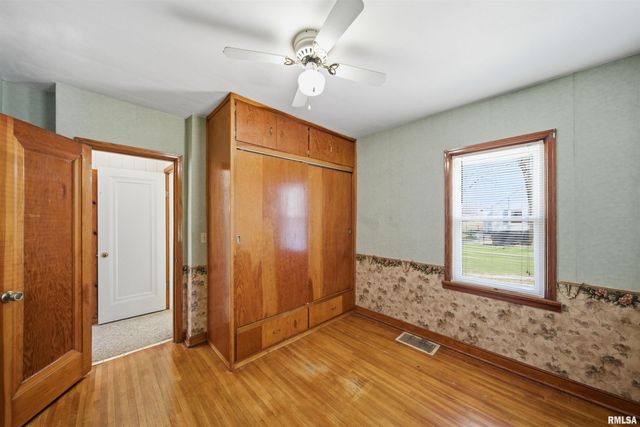 584 ROOSEVELT Street, Creve Coeur, IL 61610