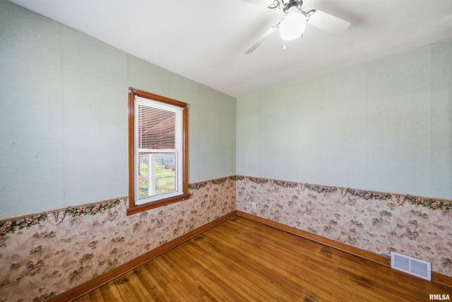 584 ROOSEVELT Street, Creve Coeur, IL 61610