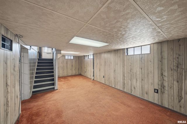 584 ROOSEVELT Street, Creve Coeur, IL 61610