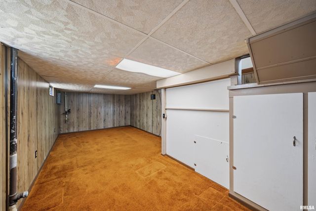 584 ROOSEVELT Street, Creve Coeur, IL 61610