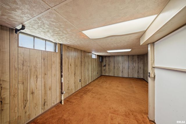 584 ROOSEVELT Street, Creve Coeur, IL 61610