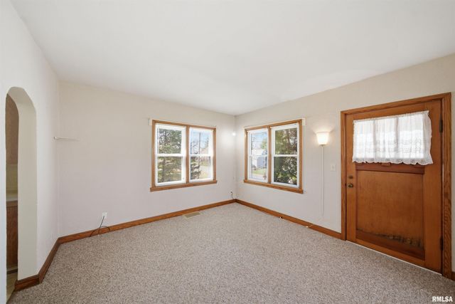 584 ROOSEVELT Street, Creve Coeur, IL 61610