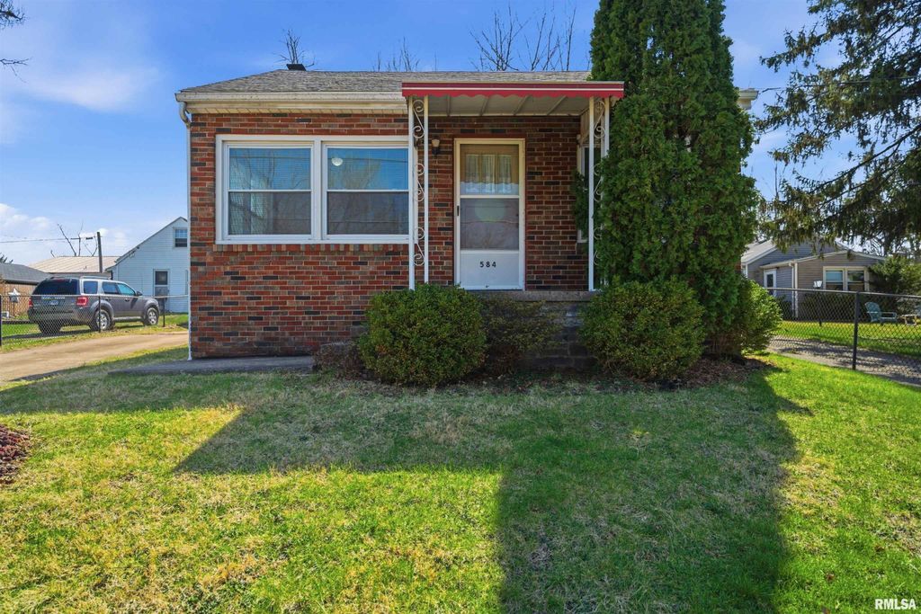 584 ROOSEVELT Street, Creve Coeur, IL 61610