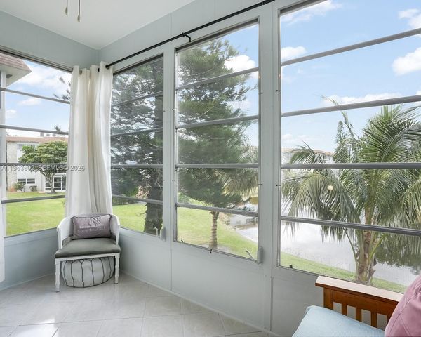 4805 NW 35th Street 506, Lauderdale Lakes, FL 33319