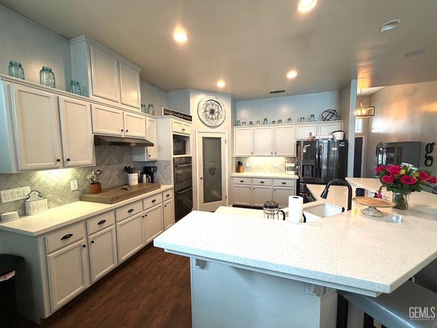 12810 Oahu Lane, Bakersfield, CA 93312