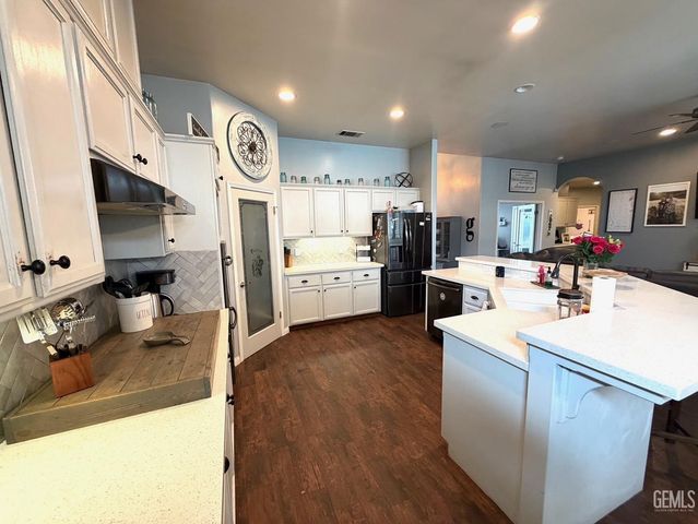 12810 Oahu Lane, Bakersfield, CA 93312