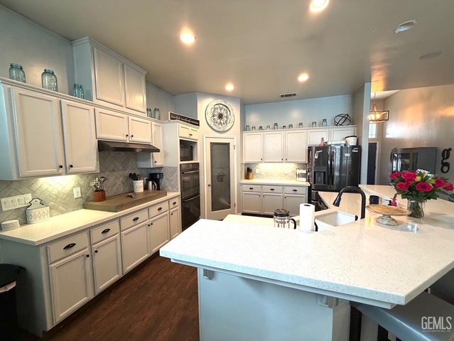 12810 Oahu Lane, Bakersfield, CA 93312