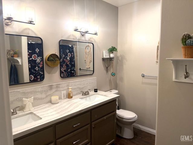 12810 Oahu Lane, Bakersfield, CA 93312
