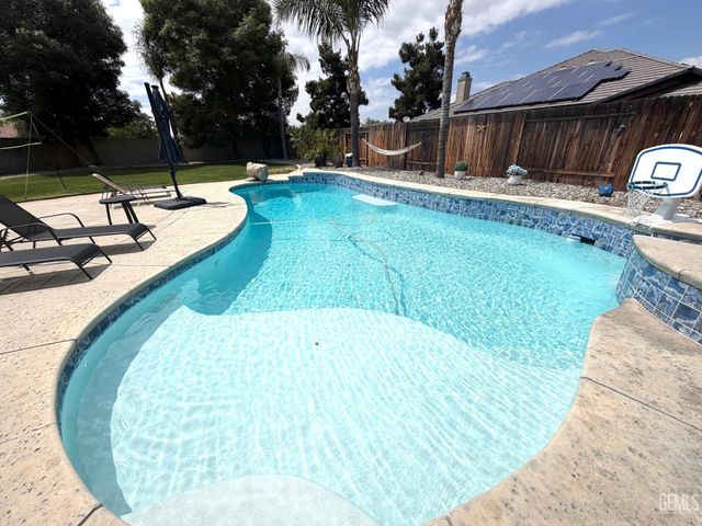 12810 Oahu Lane, Bakersfield, CA 93312