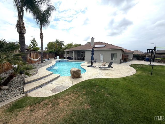 12810 Oahu Lane, Bakersfield, CA 93312