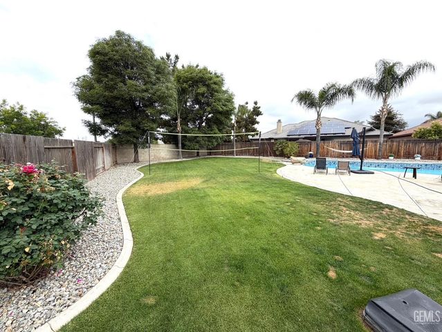 12810 Oahu Lane, Bakersfield, CA 93312