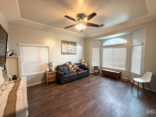 12810 Oahu Lane, Bakersfield, CA 93312