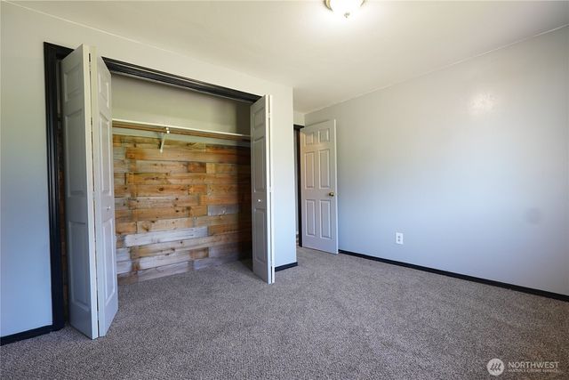 31 Gillis Avenue, Sequim, WA 98382