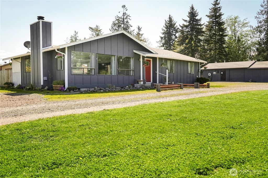 31 Gillis Avenue, Sequim, WA 98382