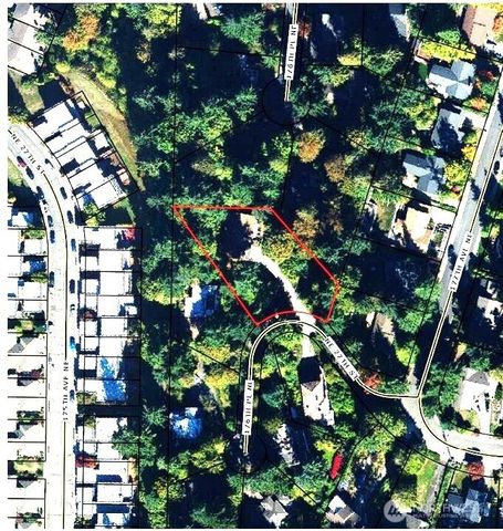 17606 NE 27th Street, Redmond, WA 98052