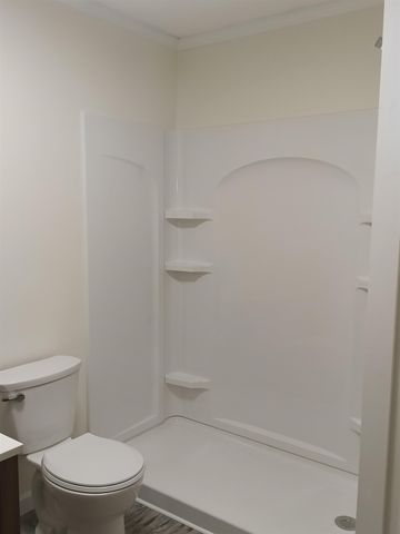 40 Brookside Dr Unit 8, Brattleboro, VT 05301