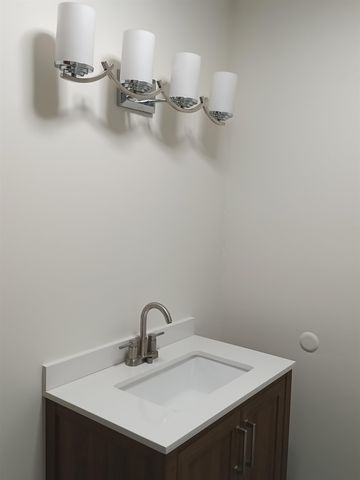 40 Brookside Dr Unit 8, Brattleboro, VT 05301