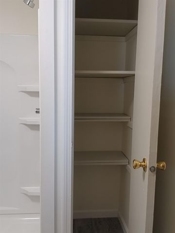 40 Brookside Dr Unit 8, Brattleboro, VT 05301