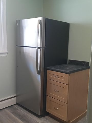 40 Brookside Dr Unit 8, Brattleboro, VT 05301