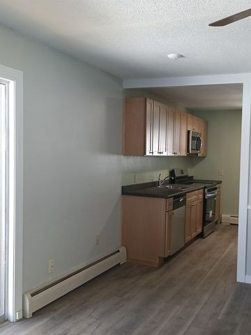 40 Brookside Dr Unit 8, Brattleboro, VT 05301