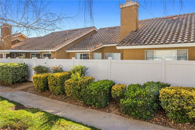 1024 Hogan, Banning, CA 92220