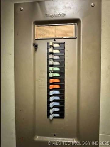 4727 S 33 West Avenue, Tulsa, OK 74107