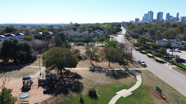 1013 Poindexter Street, Fort Worth, TX 76102