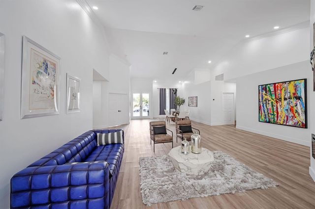 12499 Classic Drive, Coral Springs, FL 33071