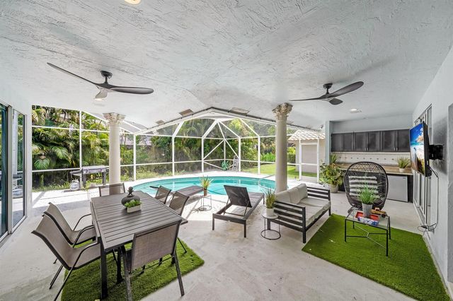 12499 Classic Drive, Coral Springs, FL 33071