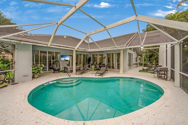 12499 Classic Drive, Coral Springs, FL 33071