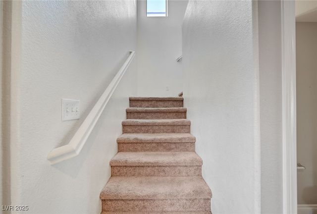 6946 Graceful Cloud Avenue, Henderson, NV 89011