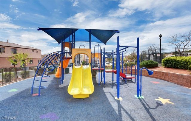 6946 Graceful Cloud Avenue, Henderson, NV 89011