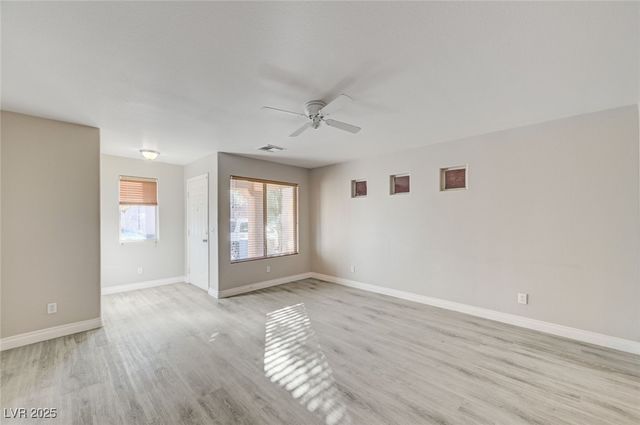 6946 Graceful Cloud Avenue, Henderson, NV 89011