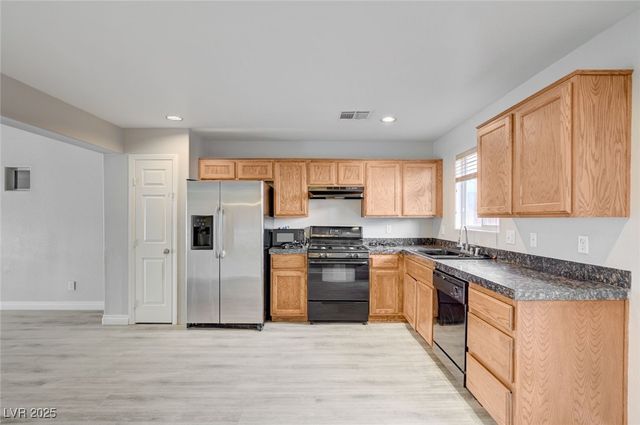 6946 Graceful Cloud Avenue, Henderson, NV 89011