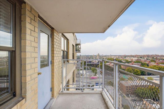920 Metcalf Avenue 19A, Bronx, NY 10473