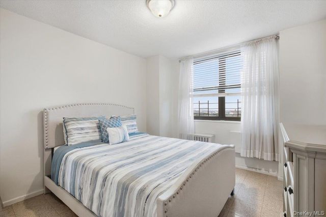 920 Metcalf Avenue 19A, Bronx, NY 10473