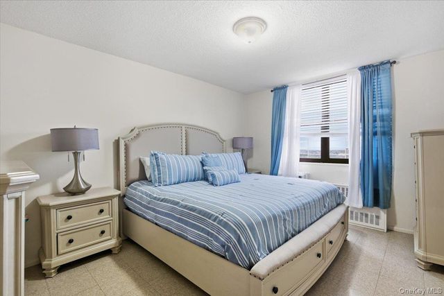 920 Metcalf Avenue 19A, Bronx, NY 10473